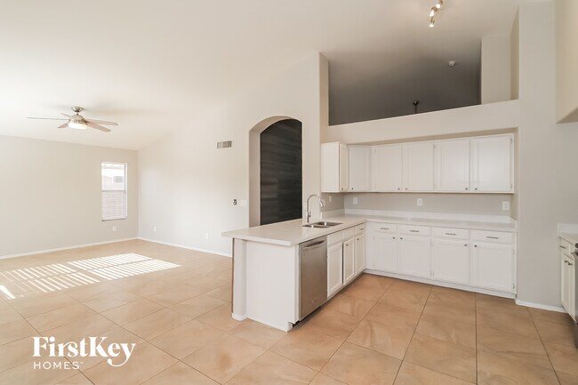 Photo - 12557 W Holly St