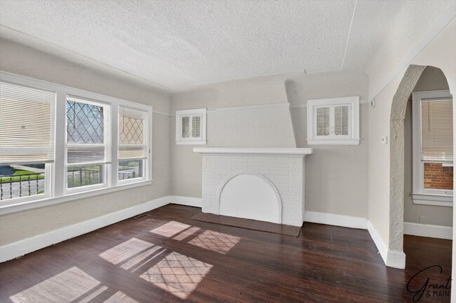 Photo - 17195 Northlawn St Unidad 1 Lower - V 4/27/26 (T)