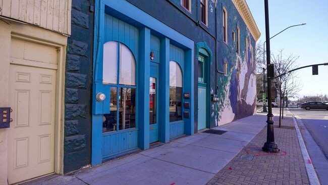 Building Photo - 40 N Freedom Blvd Unit 40