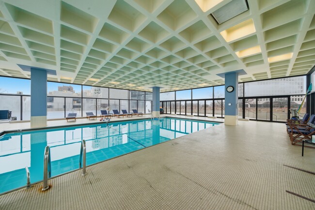 Photo - 5320 N Sheridan Rd Unidad 1011