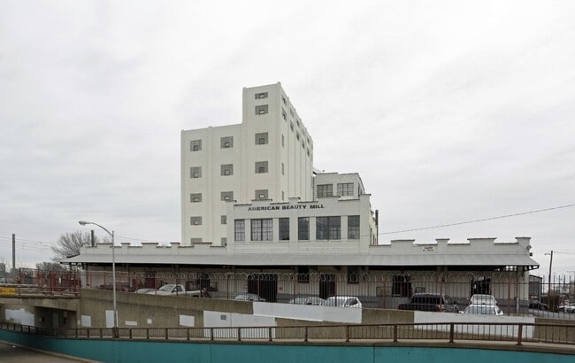 Building Photo - 2400 S Ervay St Rental