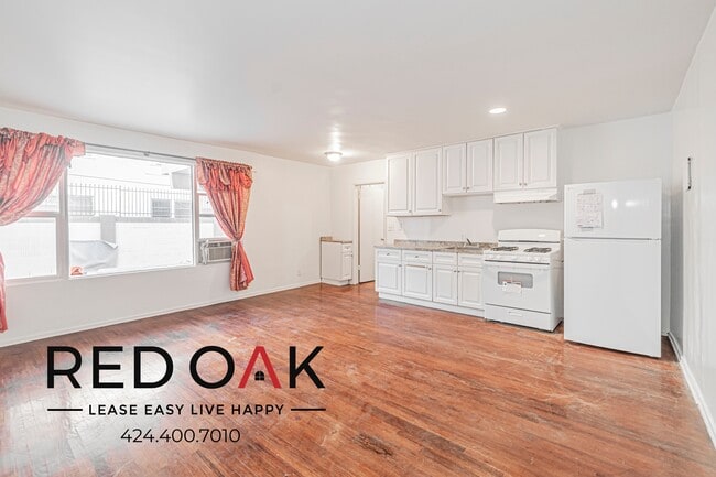 Building Photo - 1352 N Las Palmas Ave Rental