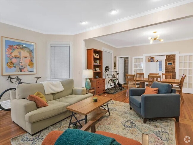 Building Photo - 411 N Newstead Ave Unit 2S Rental