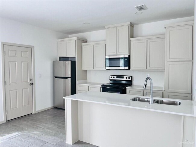 Photo - 11 N 33rd St Unit 2