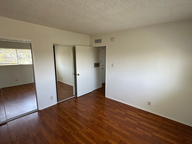 Photo - 6020 La Prada St