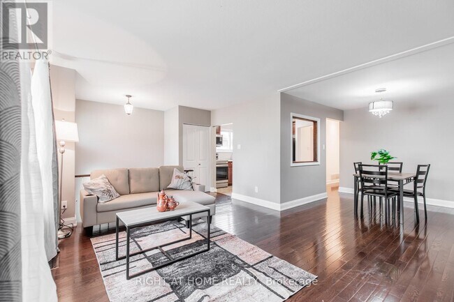 Photo - 12 Murellen Crescent
