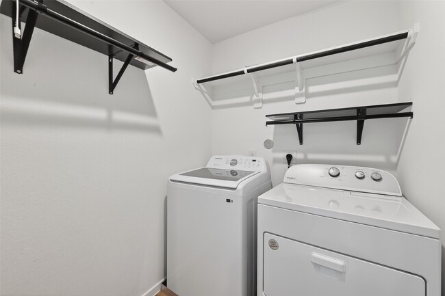 Photo - 3039 Ash Ray Dr