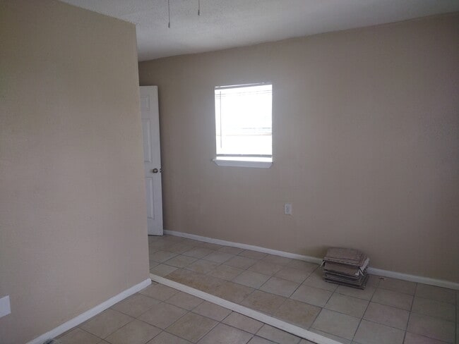 Photo - 12202 Stewart Rd