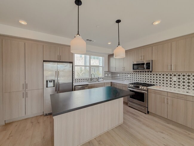 Photo - 10482 San Diego Mission Rd