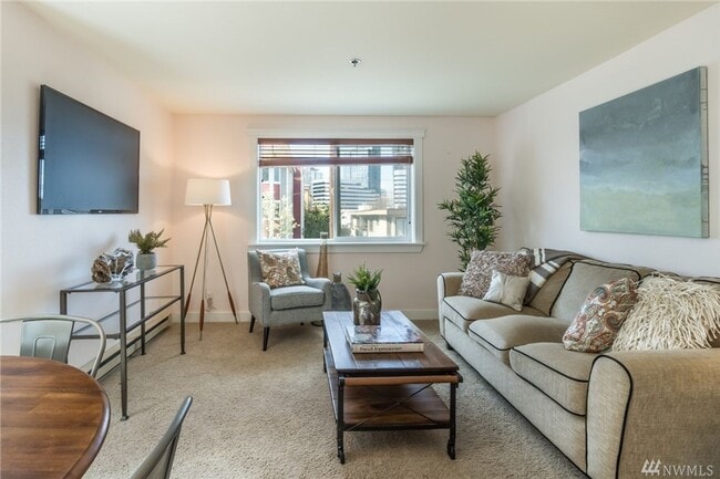 Photo - Urban Living In Capitol Hill Unidad 307