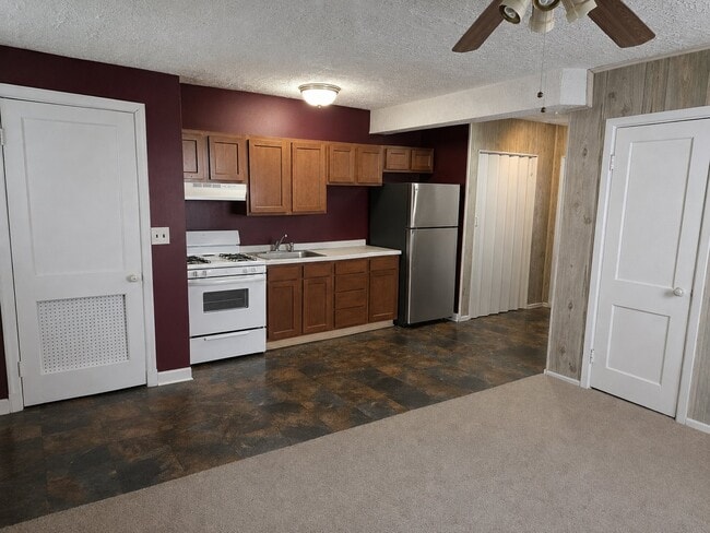 Photo - 4212 Clay St NE