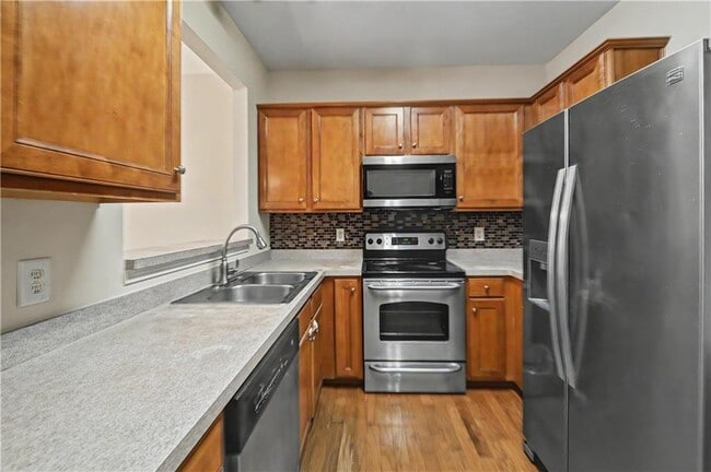 Photo - 118 Wiley Parc Cir