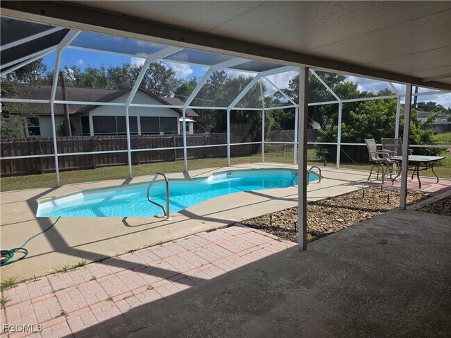 Photo - 18425 Rosewood Rd