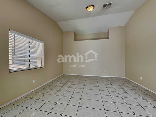 Photo - 6323 W Winslow Ave