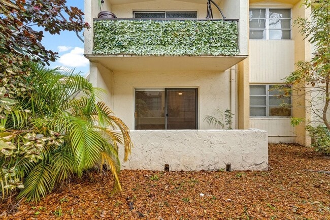 Photo - 7831 SW 56th St Unit 112B
