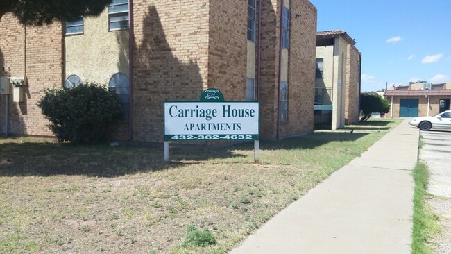 Carriage House Apartments - Carriage House Apartments