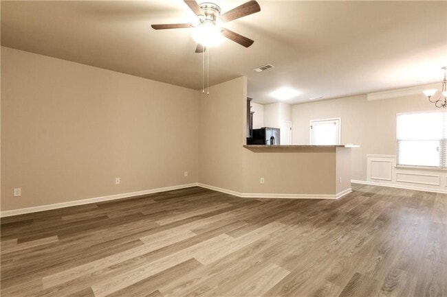 Photo - 606 Oakside Pl