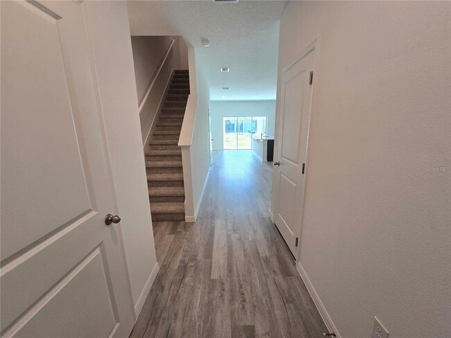 Photo - 737 W Oak Dr