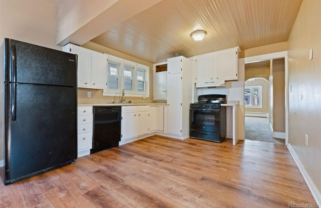 Building Photo - 4739 Pearl St Rental