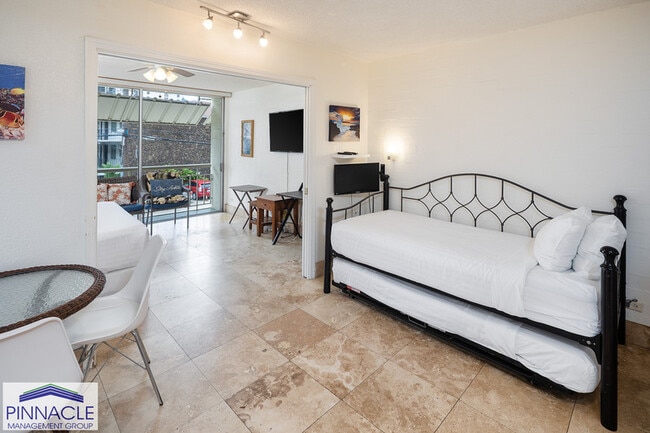 Photo - 240 Lili?uokalani Ave Unit 201