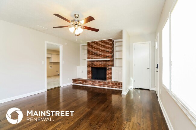 Photo - 3052 Menlo Park Dr