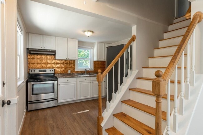 400 Colonial Dr