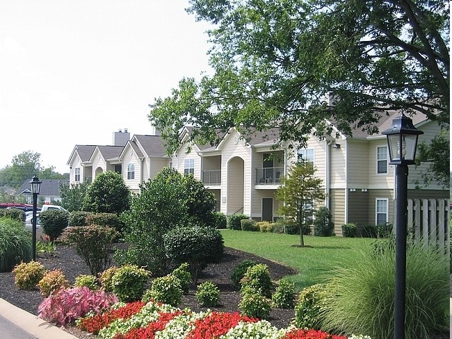 Building Photo - Hunters Creek