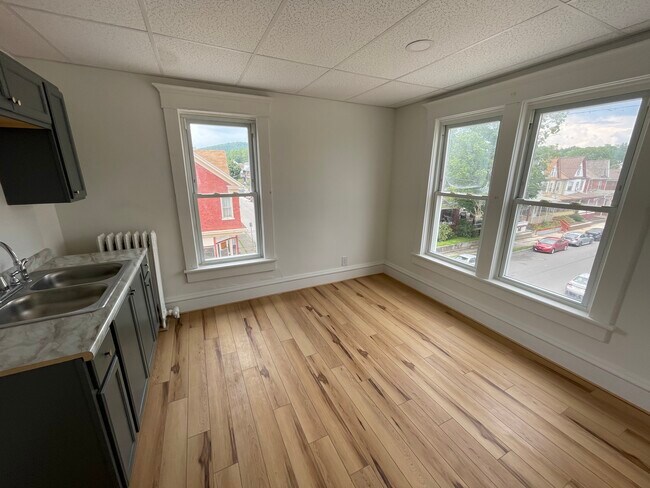 Photo - 2901 Maple Ave Apartments Unit 301