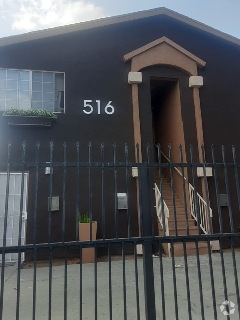 Building Photo - 516 W Century Blvd Unit 4 Rental