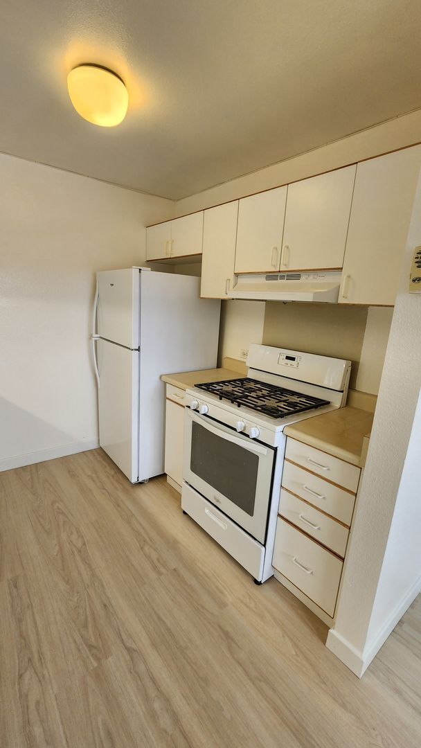 Photo - Partially Remodeled 1/1/1 in West Loch Fairways