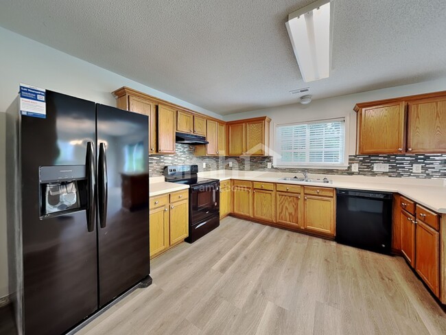 Photo - 6025 Namozine Ct