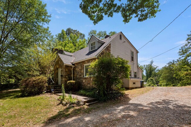 Photo - Lovely Two-Story West Asheville Apartment Unit #1