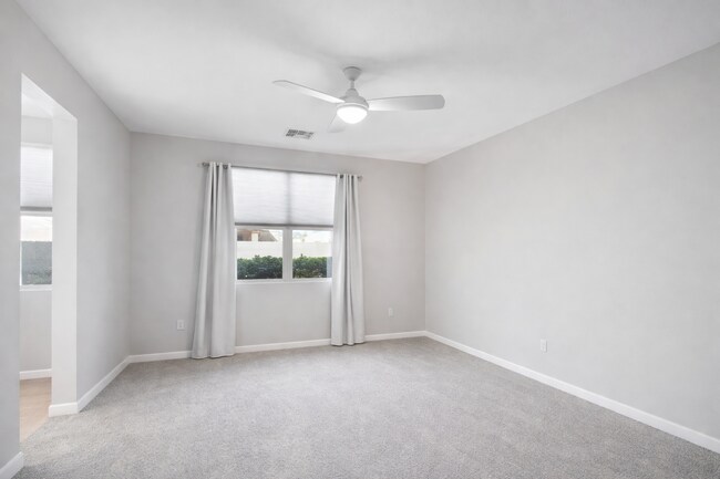 Photo - 272 W Satinka Dr