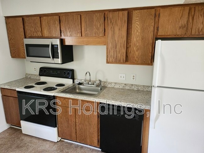 Photo - 211 S Waverley St