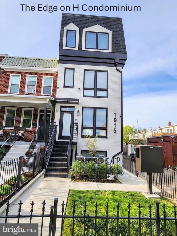 Building Photo - 1915 H St NE