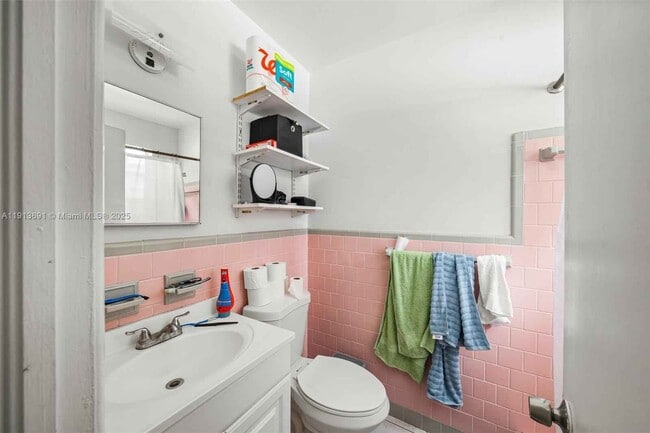 Photo - 600 SW 10th St