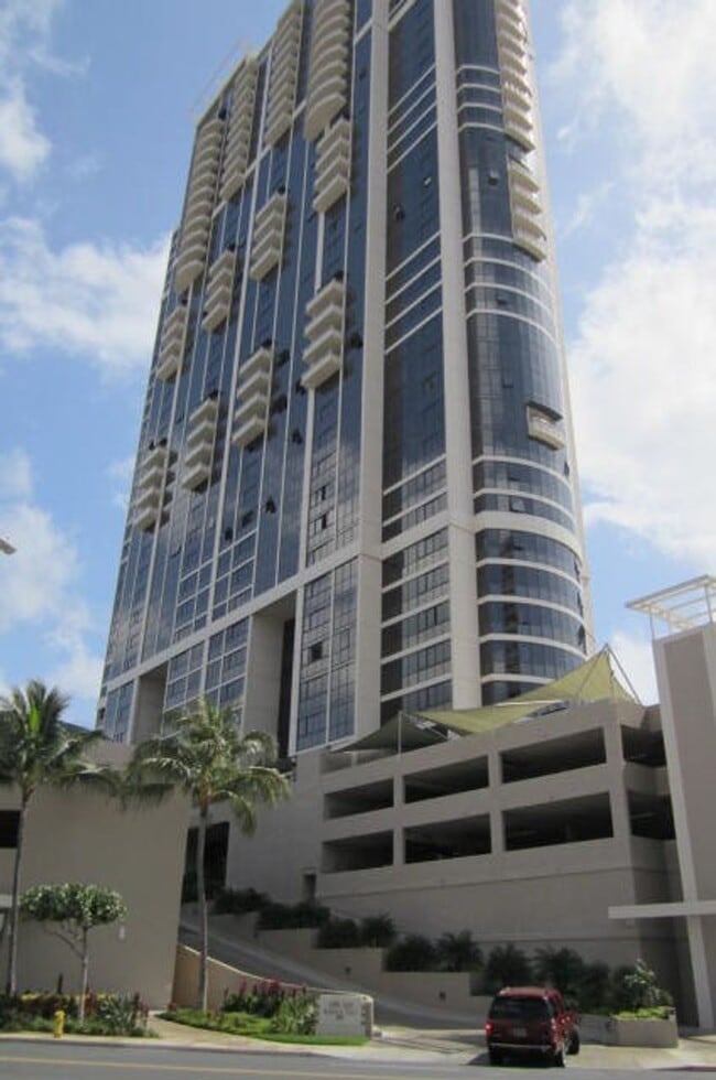 Building Photo - 2 BD / 2 BA Condo in Kakaako!