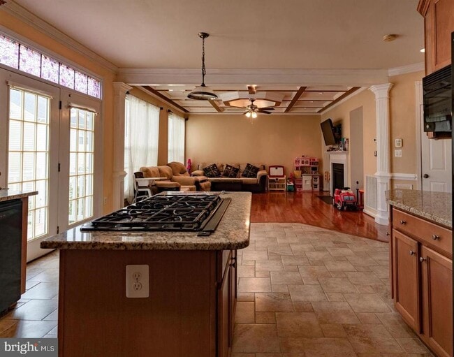 Photo - 9577 5th Pl