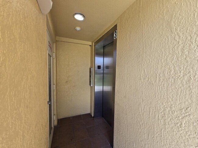 Photo - 4307 Bayside Village Dr Unidad 203