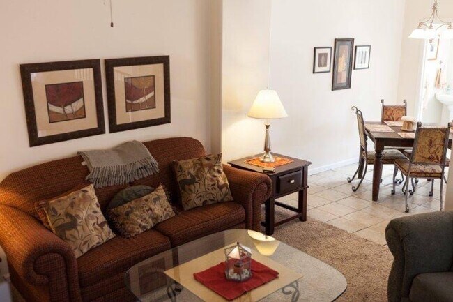 Sala de estar - 311 S Montezuma St Unidad 18