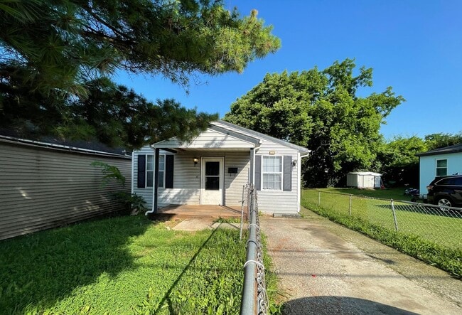 Newly Renovated Just For You! - Newly Renovated Just For You! House