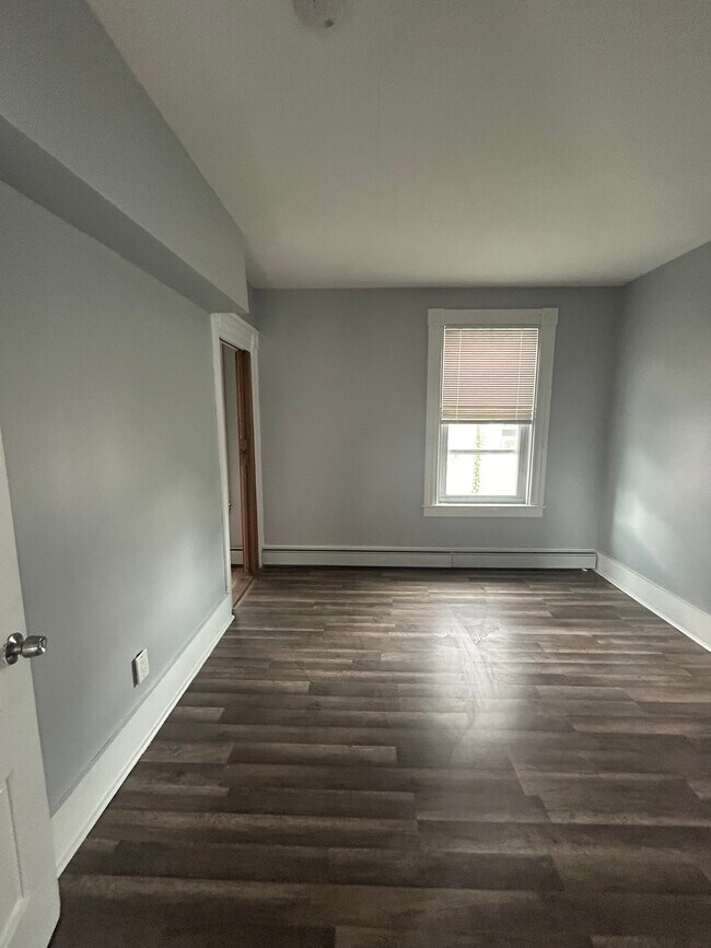 366 High St Condo Unit 2 Condo for Rent in Clinton, MA