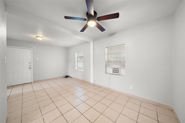 Photo - 806 3rd Ave N Unit 12 1/2