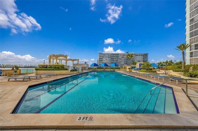 Photo - 7601 E Treasure Dr Unit 1722