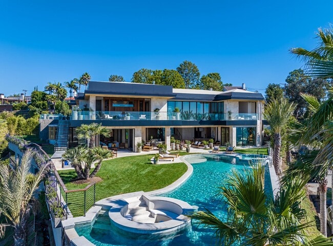 Building Photo - 1625 Summitridge Dr