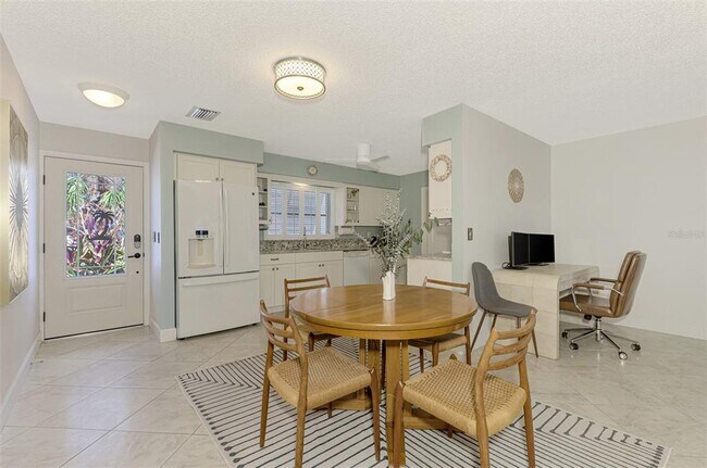 2643 Lear Rd