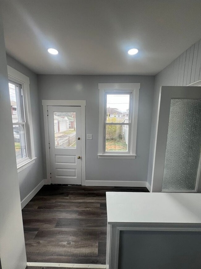 122 Reading Ave