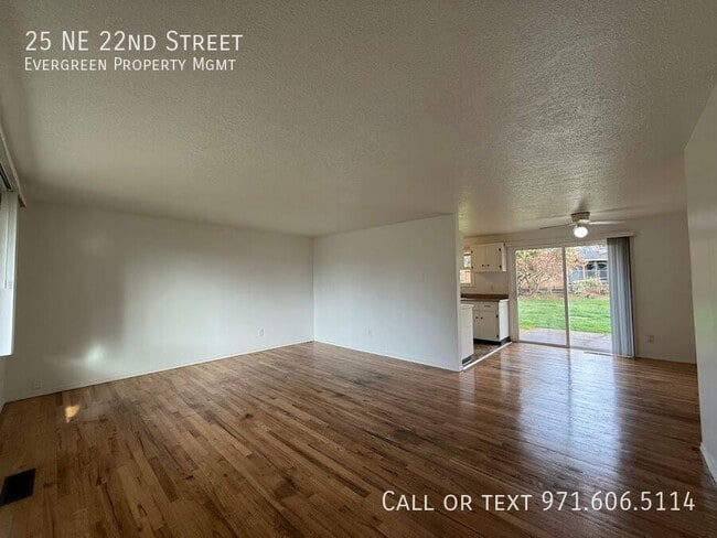 Photo - 25 NE 22nd St