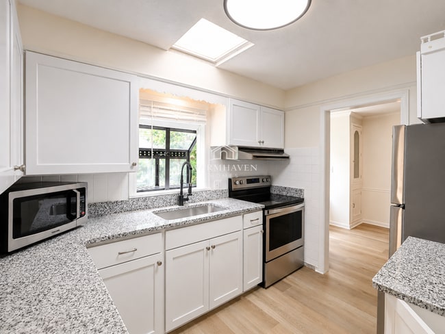 Photo - 302 N Pershing Ave