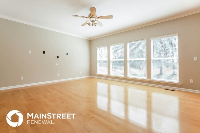 Photo - 422 Laurel Hills Dr